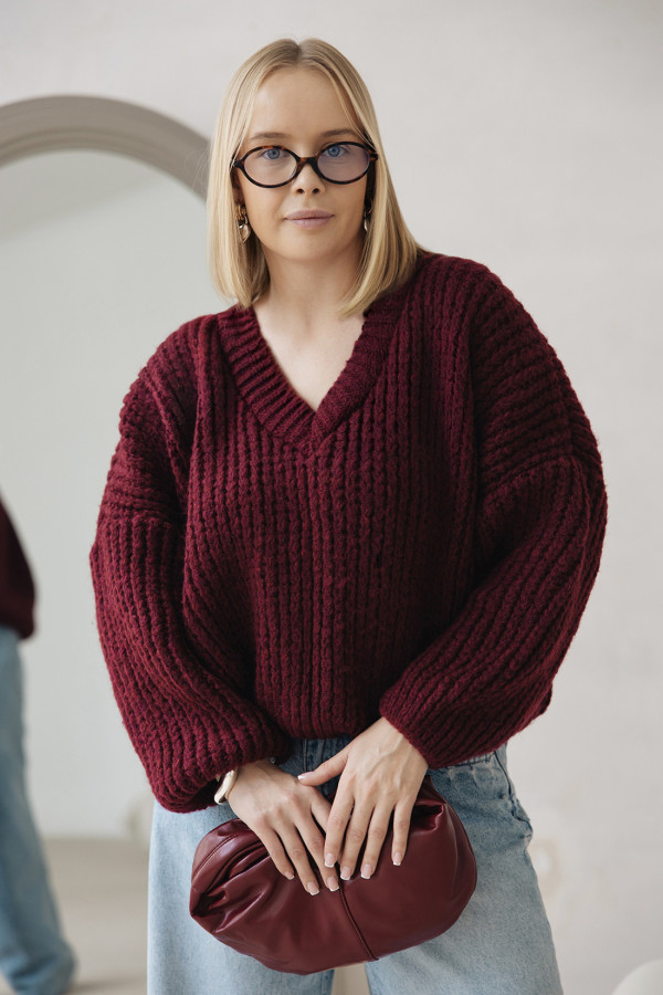 Sweter z dekoltem w serek Isabella Burgund