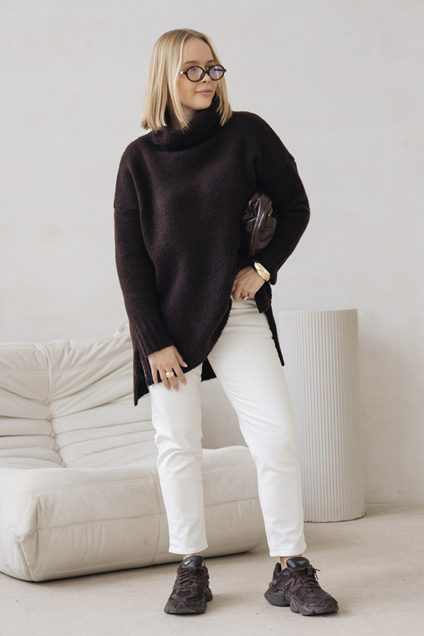 Sweter oversize golfem Anna Czekolada