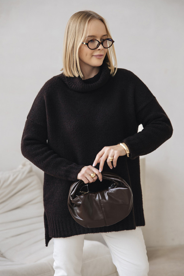 Sweter oversize golfem Anna Czekolada 1